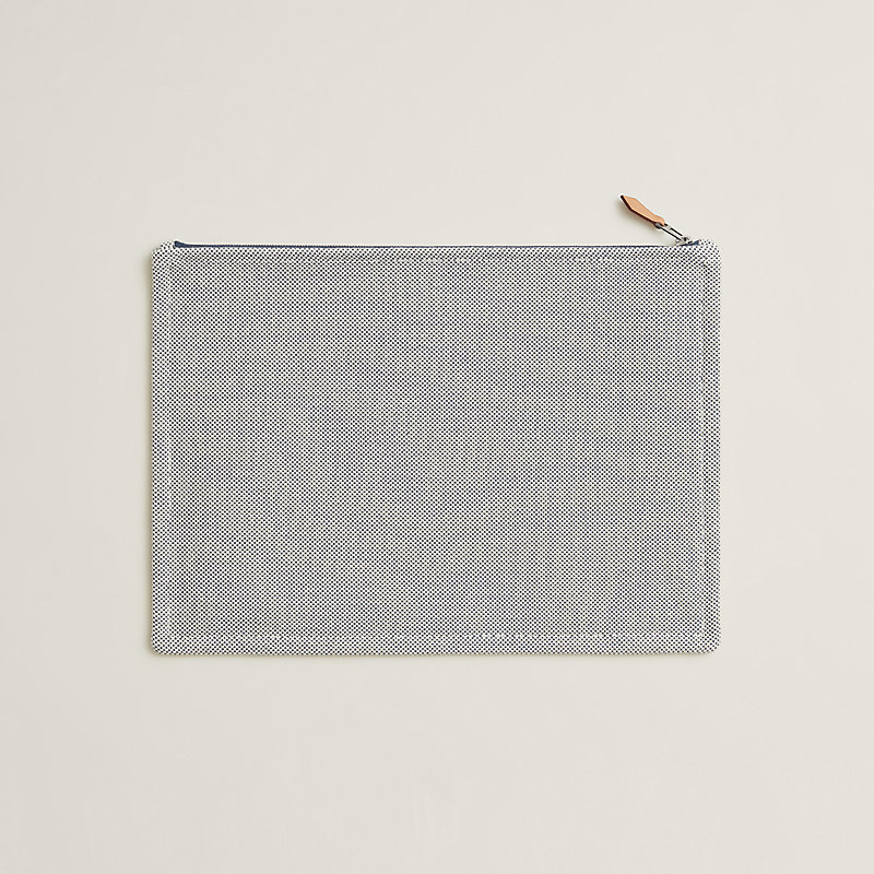 フラットポーチ 刺繍入り 《Hラビリンス》 GM | Hermès フラットポーチ 刺繍入り 《Hラビリンス》 GM | Hermès